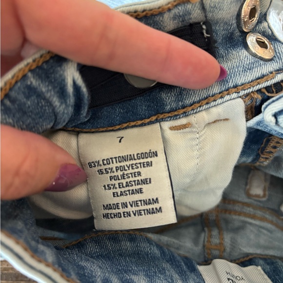 BKE Light Blue Frayed YOUTH Jean Shorts - Picture 4 of 7